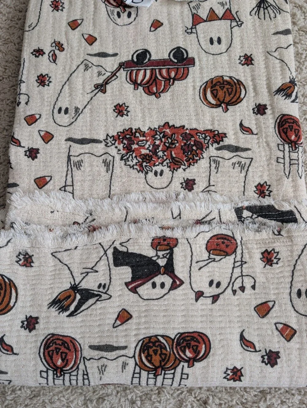 Vampy Ghost Oversized Waffle Knit Style Decorative Halloween Throw Blanket 🧛👻 - Picture 6 of 9